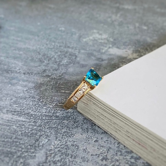 Ring 18k Gold Plated Blue Sapphire and Zircon - Picture 3 of 10